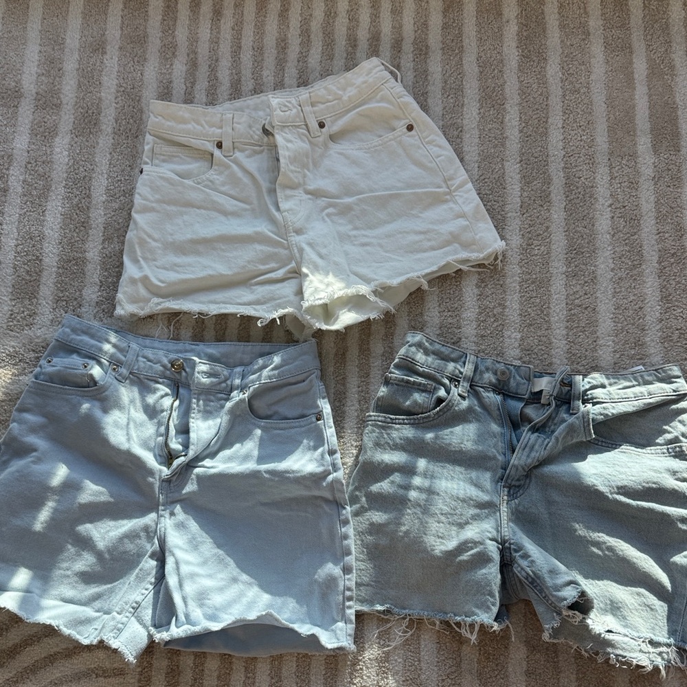 H&M Women's Jean Shorts - White and Light Blue Trio